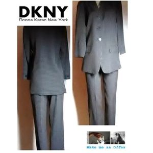 DKNY  Black Beige Check Pant Suit Size 4/6